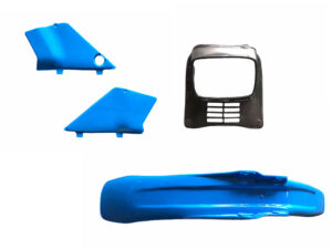 4-delige kappenset als restauratieset Honda MT5 AD01 PB109 1979-1983 | Zwart zadel